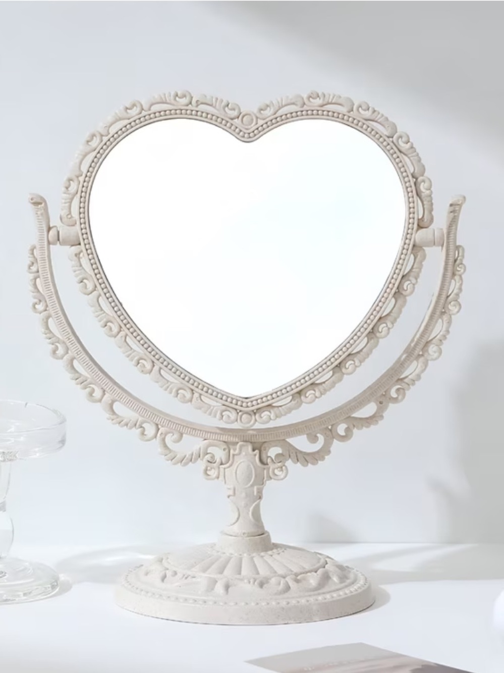 Heart-Shaped Ornate Vanity Mirror - Cream